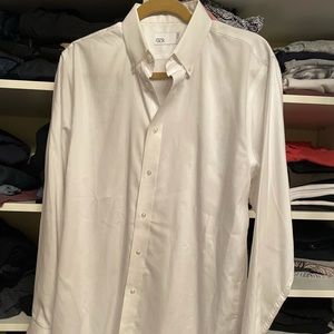 Men’s white dress shirt